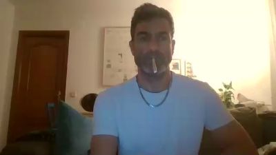 hotreds webcam model stream image