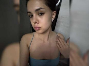 Aloeeevera444 webcam model stream image