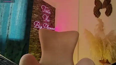 Skarlet219 webcam model stream image