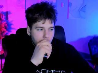 michael-strong webcam camsoda model stream image