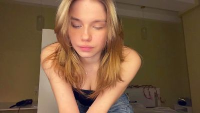 LindseyWatah webcam model stream image