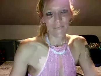 milfnextdoor1981 webcam model stream image