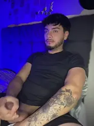 kryzthian_Olrox webcam model stream image