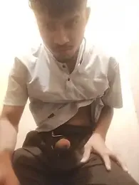 kwkwjegev webcam model stream image