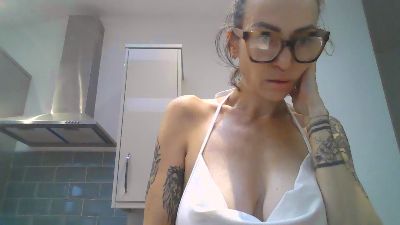 RoxyLaneMedia webcam model stream image