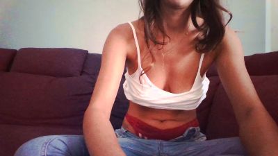 Adelinee webcam model stream image