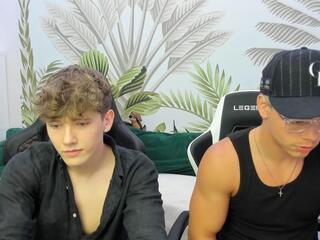 Matthew & Spencer webcam model stream image