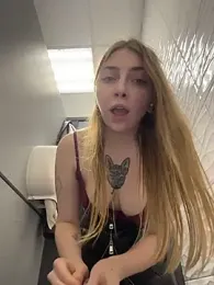 Sunny___Bunny webcam stripchat model stream image