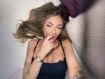 Kim webcam model stream image