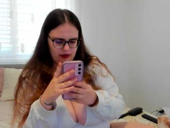 amiravyxen webcam bongacams model stream image