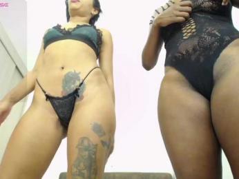 Noye-And-Zule webcam model stream image