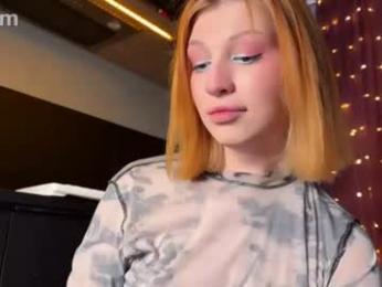 vynila webcam model stream image