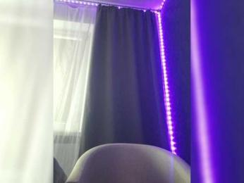 LindaLS webcam model stream image