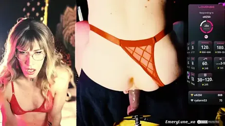 EmeryLune_xo webcam stripchat model stream image