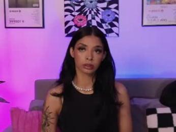 violettgrey_ webcam model stream image