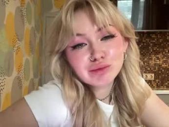 charming_daisy webcam model stream image