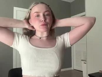 charming_daisy webcam model stream image