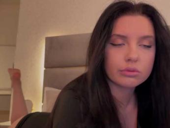 MENNDI webcam model stream image