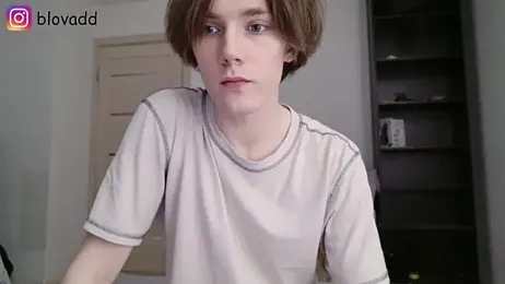 callmenineoneseven webcam model stream image