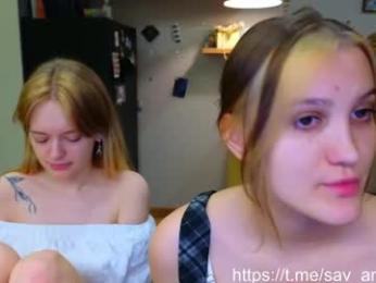 younona webcam model stream image