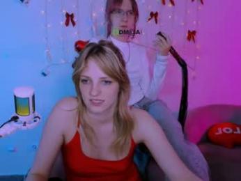 gloria_bubble webcam model stream image