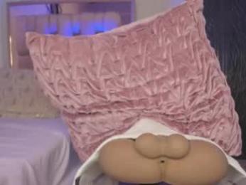 cute_ebonny webcam model stream image