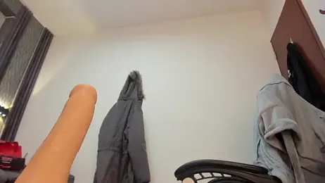 selene_red_ webcam model stream image