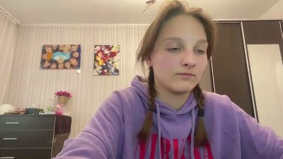VirginaTott webcam model stream image