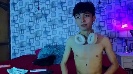 Twink_Sebas7 webcam model stream image