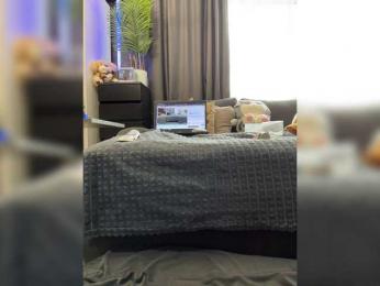 cool-party webcam model stream image