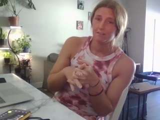 Vista previa de amorous-sunflower