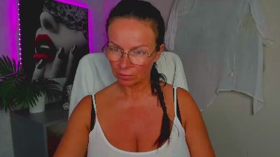 Helen_Wild webcam model stream image