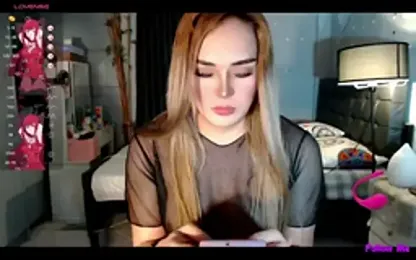 DivaMooree webcam stripchat model stream image