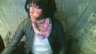 DWT_Svenja webcam model stream image