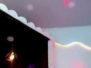 carolinna-doll webcam model stream image