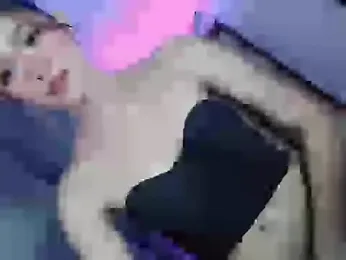 Rose_victoria18 webcam stripchat model stream image