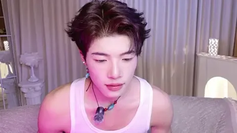 RenZeng webcam stripchat model stream image