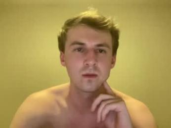 cody_clouds webcam model stream image