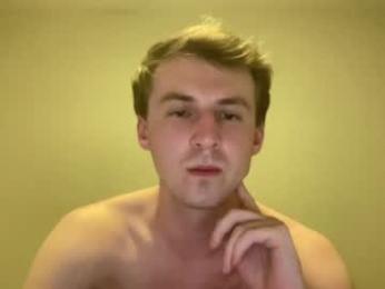 cody_clouds webcam model stream image
