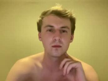 cody_clouds webcam model stream image