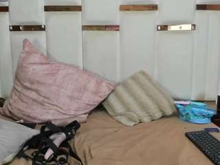 orianaa69 webcam model stream image