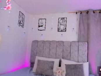 agathaowens webcam model stream image