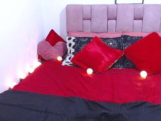 Amy Roger webcam model stream image