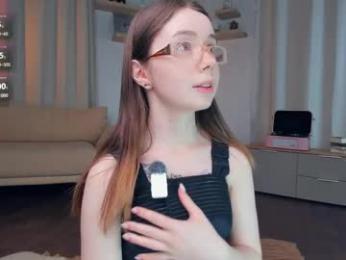 glowhub_ webcam model stream image