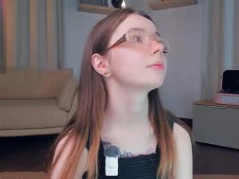 glowhub_ webcam model stream image