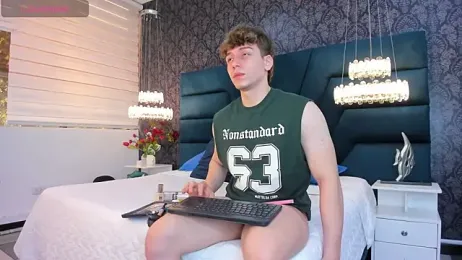 TaylerWhite webcam model stream image