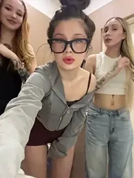 KnockKnock- webcam model stream image