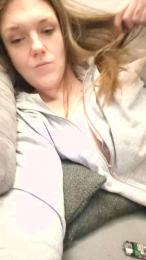 DeaRed8899 webcam cam4 model stream image