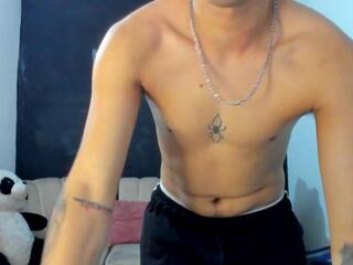 Stivens & Aron webcam flirt4free model stream image