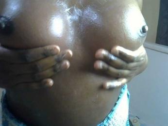 EbonyBarbiee webcam model stream image